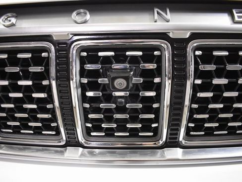 Used 2022 Jeep Grand Wagoneer Series II w/ Convenience Group III image 47