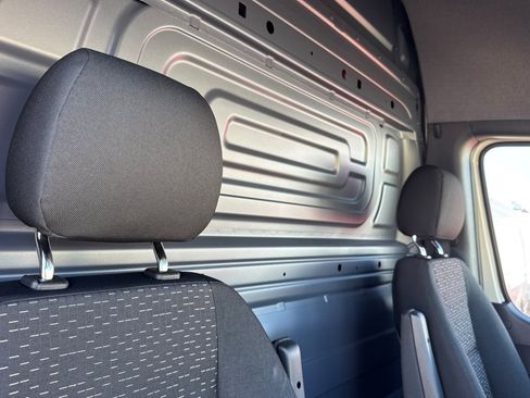New 2025 Mercedes-Benz Sprinter 2500 image 18