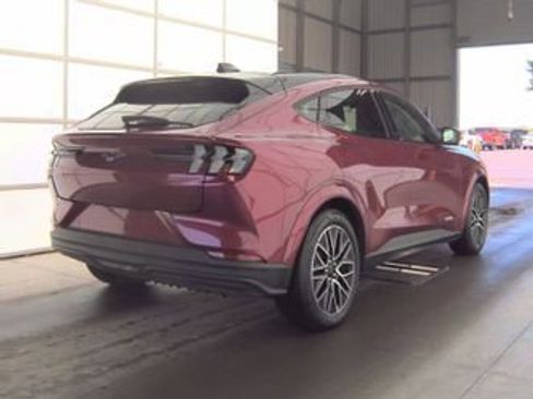 Used 2025 Ford Mustang Mach-E Premium AWD/4WD image 5
