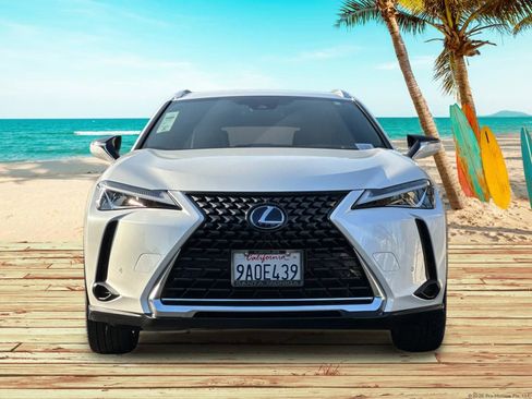 Used 2022 Lexus UX 250h w/ Accessory Package (Z2) image 8
