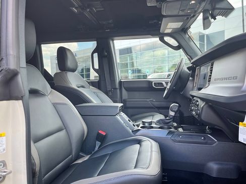 New 2026 Ford Bronco Outer Banks AWD/4WD image 7