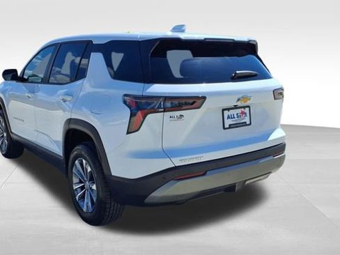 Used 2025 Chevrolet Equinox LT image 6