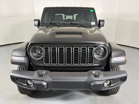 New 2026 Jeep Gladiator Sport AWD/4WD image 3