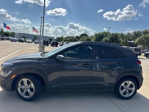 Used 2023 Hyundai Kona SEL FWD image 5