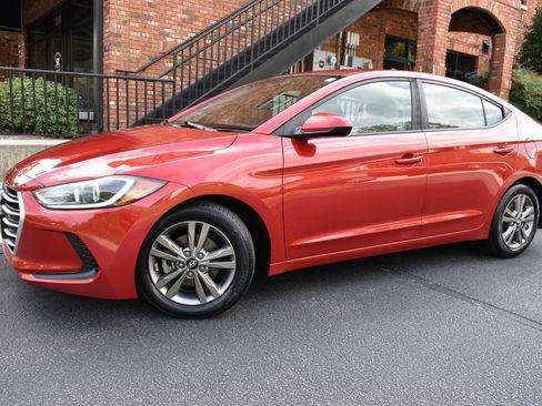 Used 2018 Hyundai Elantra SEL FWD image 44