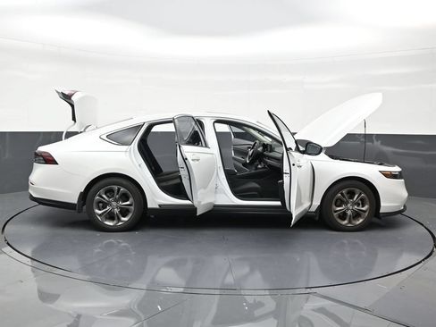 Used 2024 Honda Accord EX image 30