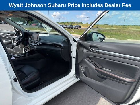 Used 2024 Nissan Altima 2.5 SR FWD image 30