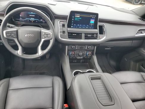 Certified 2024 Chevrolet Suburban Z71 w/ Luxury Package AWD/4WD image 12