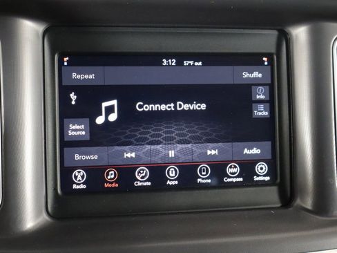 Used 2022 Dodge Charger SXT image 30