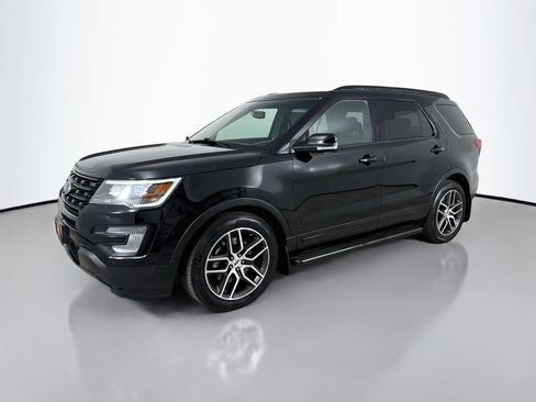 Used 2017 Ford Explorer Sport w/ Equipment Group 401A AWD/4WD image 3