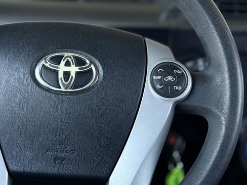 Used 2014 Toyota Prius C One image 21