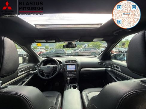 Used 2018 Ford Explorer XLT w/ Equipment Group 202A AWD/4WD image 54