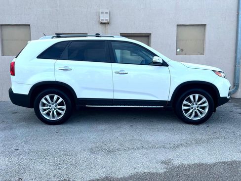 Used 2011 Kia Sorento LX w/ Convenience Pkg image 15