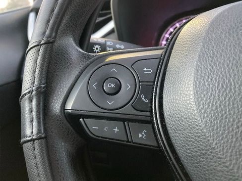 Used 2021 Toyota RAV4 LE image 11