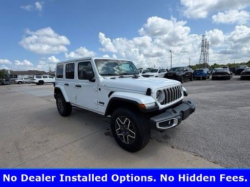 Used 2025 Jeep Wrangler Unlimited Sahara AWD/4WD image 5