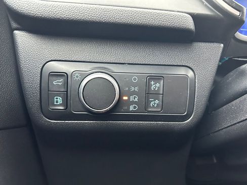 Used 2020 Ford Escape SE Sport image 21