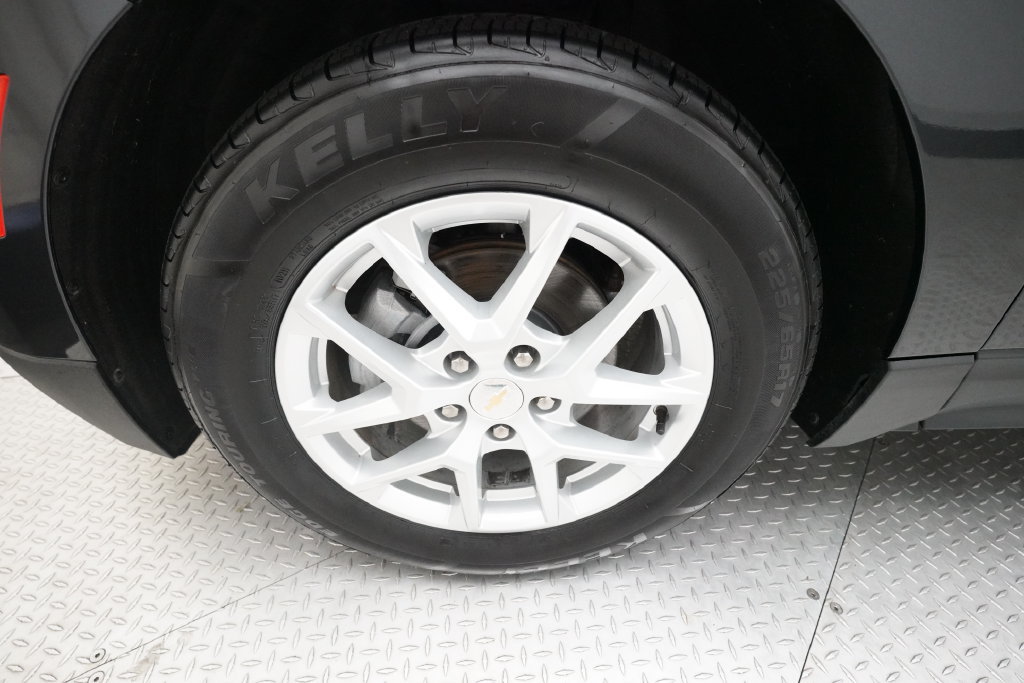 Used 2022 Chevrolet Equinox LS w/ LS Convenience Package FWD image 24