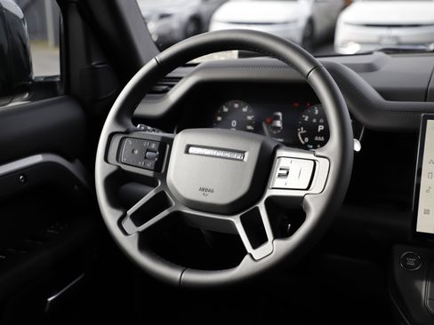 New 2026 Land Rover Defender 110 X-Dynamic SE AWD/4WD image 19