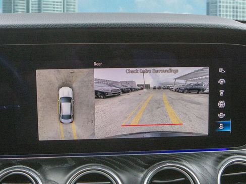 Used 2022 Mercedes-Benz E 350 Sedan image 30