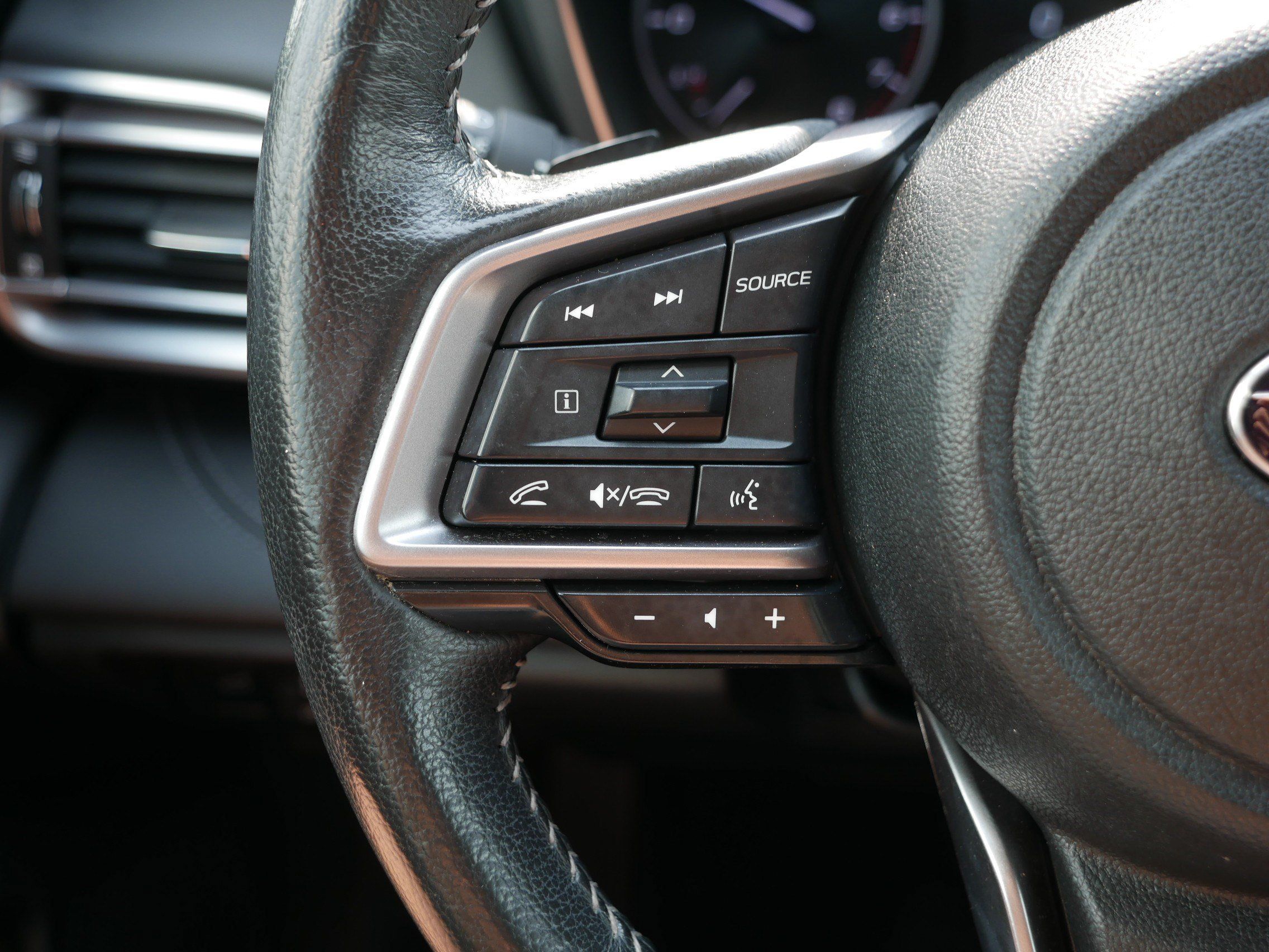 Used 2024 Subaru Outback Limited AWD/4WD image 31