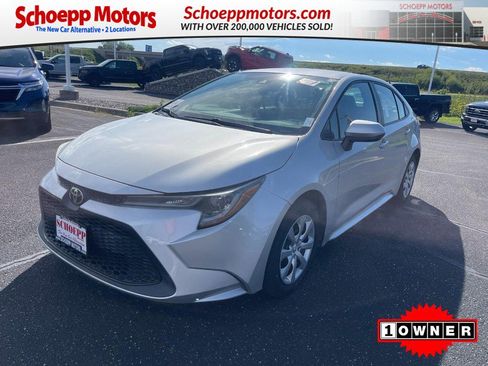 Used 2021 Toyota Corolla LE FWD image 1