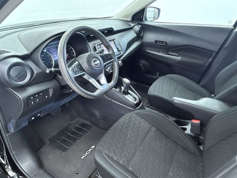 Used 2022 Nissan Kicks S image 12