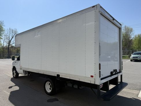 Used 2023 Ford E-450 and Econoline 450 Super Duty w/ Power Windows & Locks Group RWD image 5