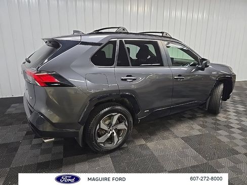 Used 2021 Toyota RAV4 SE w/ Weather & Moonroof Package AWD/4WD image 3