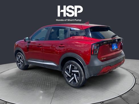 Used 2025 Nissan Kicks SV w/ Illumination Package FWD image 3