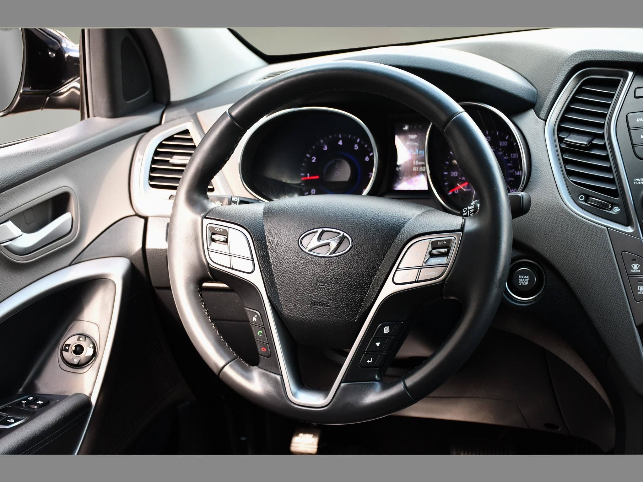 Used 2016 Hyundai Santa Fe Sport w/ Option Group 03 FWD image 13