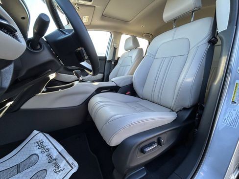 New 2026 Honda HR-V EX-L image 12