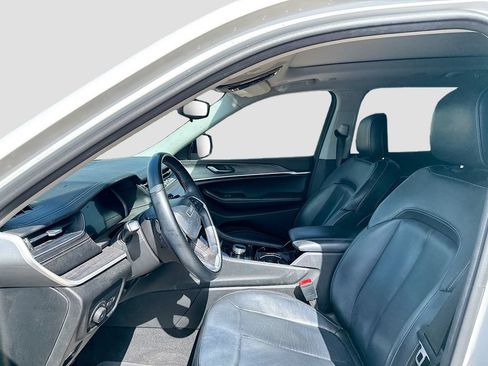 Used 2022 Jeep Grand Cherokee L Limited RWD image 10