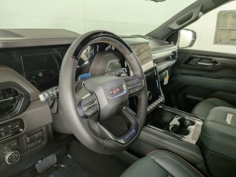 New 2026 GMC Yukon XL AT4 w/ AT4 Premium Plus Package image 20