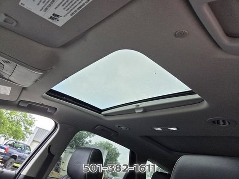 Used 2020 Buick Enclave Avenir w/ Avenir Technology Package FWD image 10