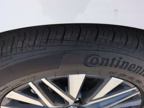 Used 2023 Nissan Altima 2.5 SV w/ SV Premium Package FWD image 11