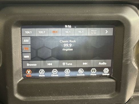 Used 2021 Jeep Wrangler Unlimited Sahara image 24