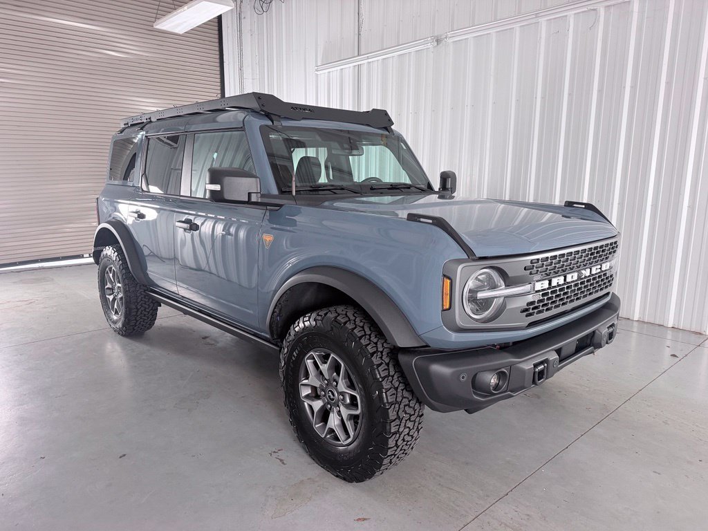 Used 2025 Ford Bronco Badlands AWD/4WD image 3