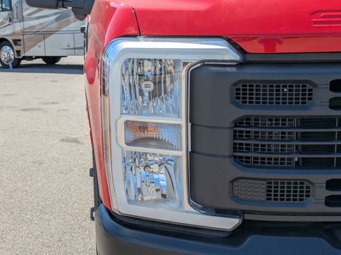 New 2025 Ford F250 XL w/ 360-Degree Camera Package RWD image 11