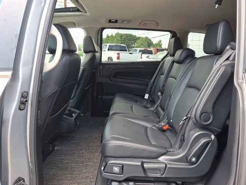 Used 2025 Honda Odyssey EX-L image 12