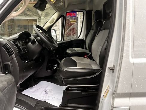 Used 2025 RAM ProMaster 2500 w/ Convenience Group FWD image 15