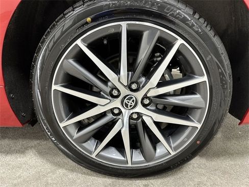 Used 2023 Toyota Camry XLE image 14