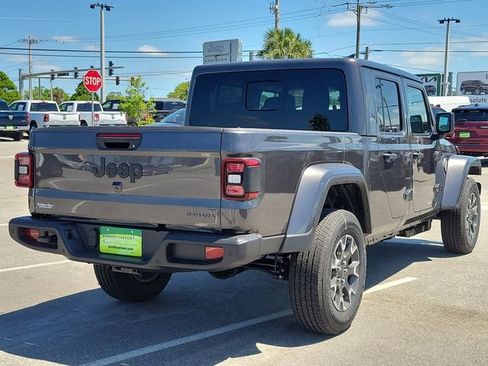 New 2026 Jeep Gladiator Sport AWD/4WD image 5