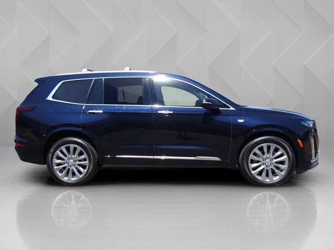 Used 2021 Cadillac XT6 Premium Luxury AWD/4WD image 6
