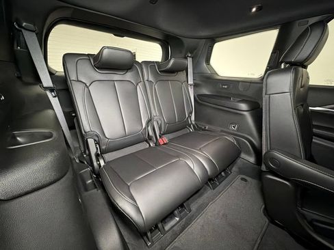 New 2026 Jeep Grand Cherokee L Limited w/ Limited Altitude Package AWD/4WD image 9