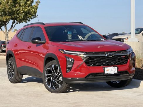 New 2026 Chevrolet Trax RS image 2
