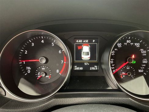 Used 2018 Volkswagen Passat 2.0T SE image 13