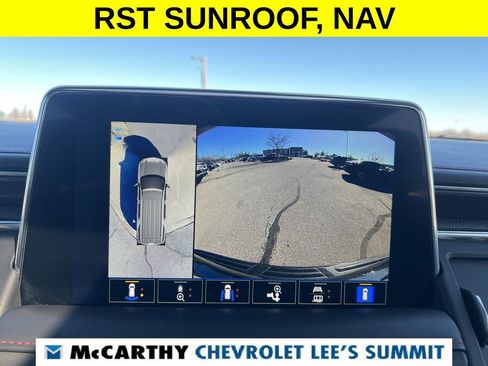 Used 2022 Chevrolet Suburban RST w/ Luxury Package image 12