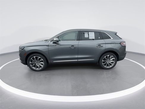 Used 2022 Lincoln Nautilus Reserve w/ Equipment Group 201A image 5