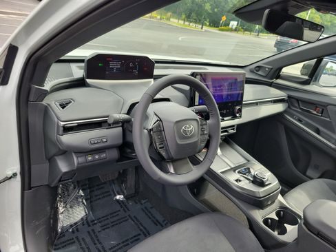 New 2026 Toyota C-HR AWD/4WD image 19
