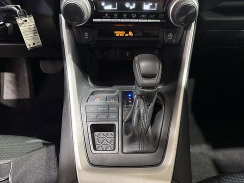 Used 2020 Toyota RAV4 LE image 26